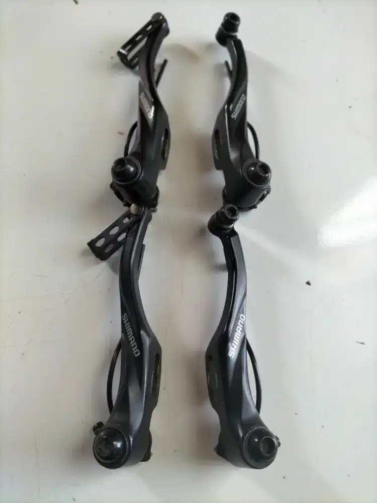 Rem sepeda v brake shimano