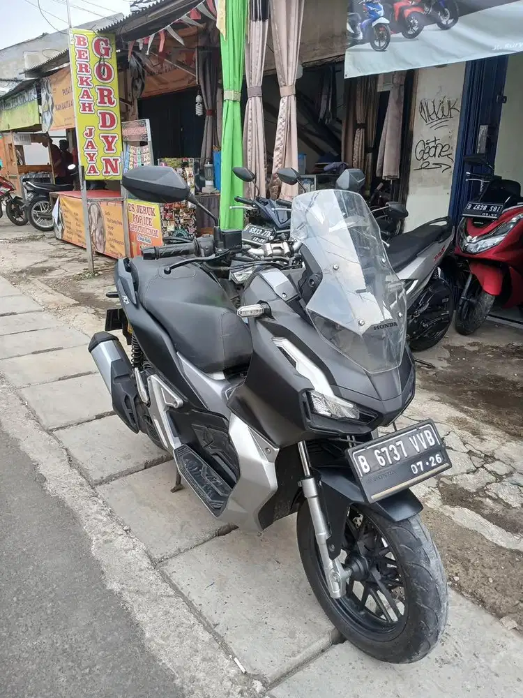 ADV 150 cc Black Magnite 2020 Dp 500