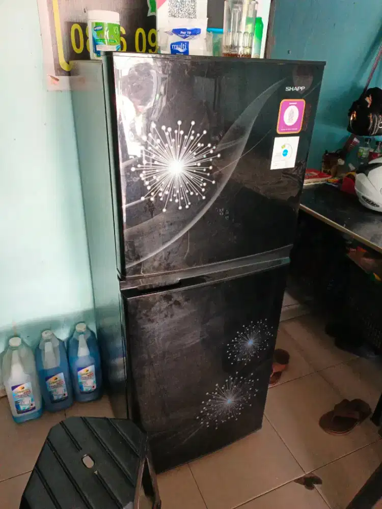 Kulkas 2 pintu SHARP