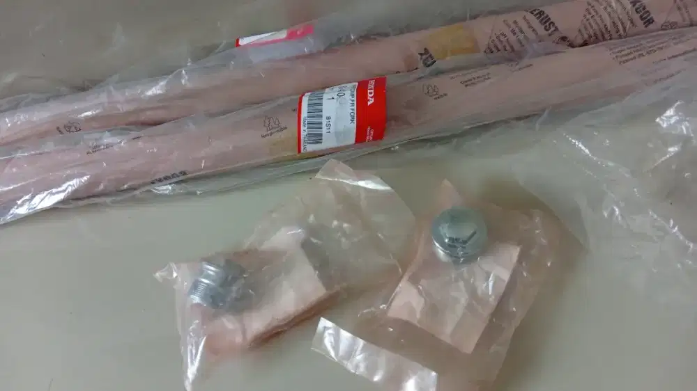 Pipe comp fr fork NSR