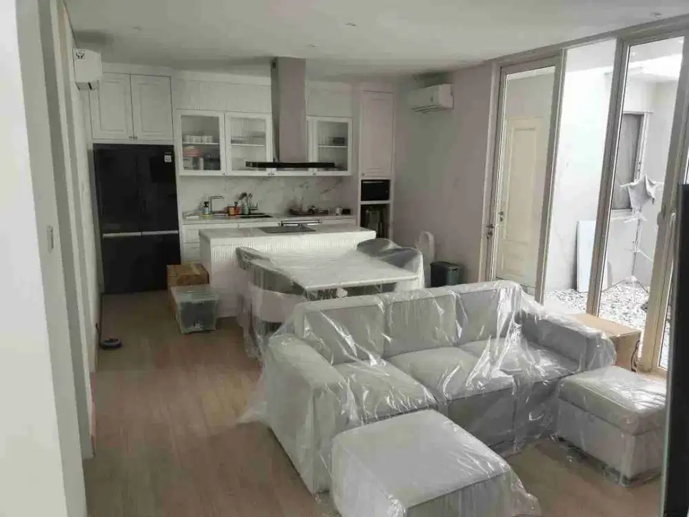 Sewa Rumah Grand Pakuwon Murah Furnish