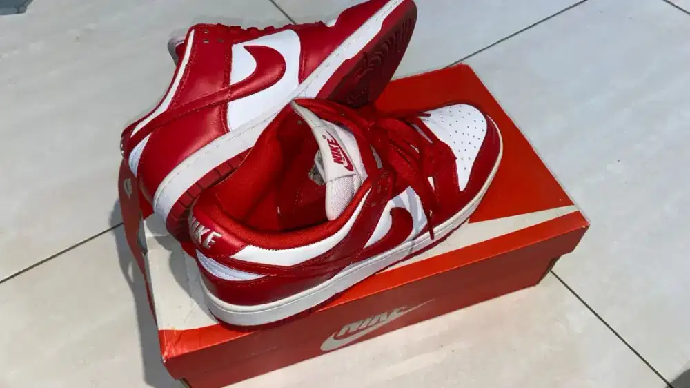 Nike Dunk Low University Red