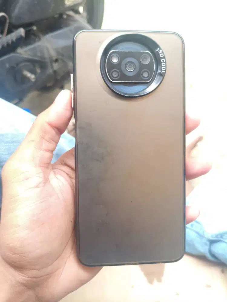 POCO X3 NFC dijual santai