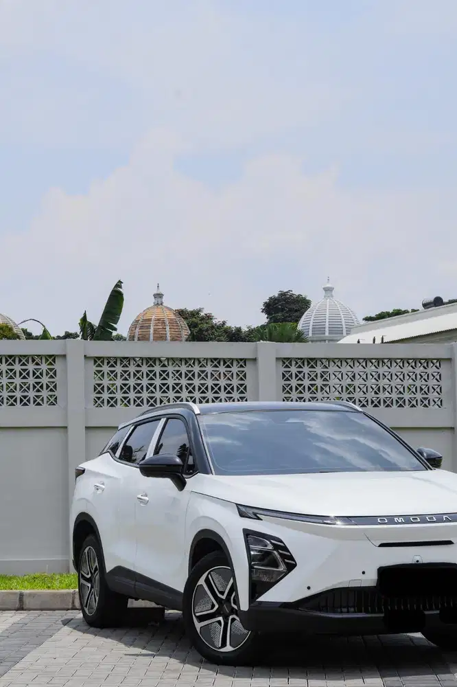 ISTIMEWA CHERY OMODA E5 electric SUNROOF TWO TONE AT 2024 PUTIH