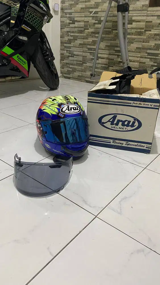 ARAI RX7X JDM RUSSEL BLUE SIZE L (NOT SHOEI,AGV, HJC)