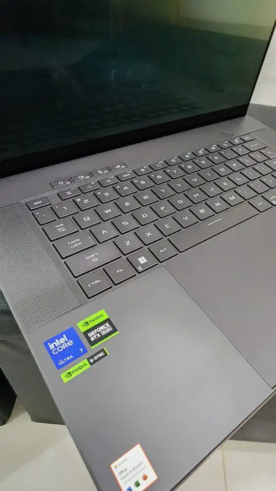 Laptop Gaming Asus ROG Zephyrus G16 2024