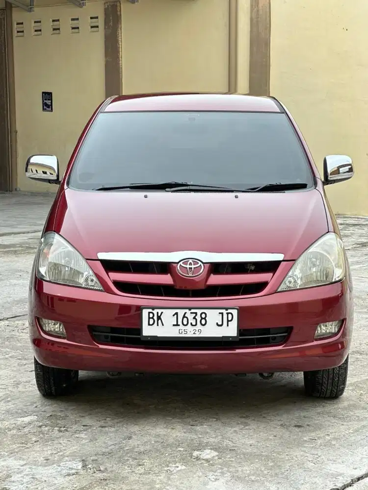 Toyota innova 2.0 V at matic 2005 odo 80rb