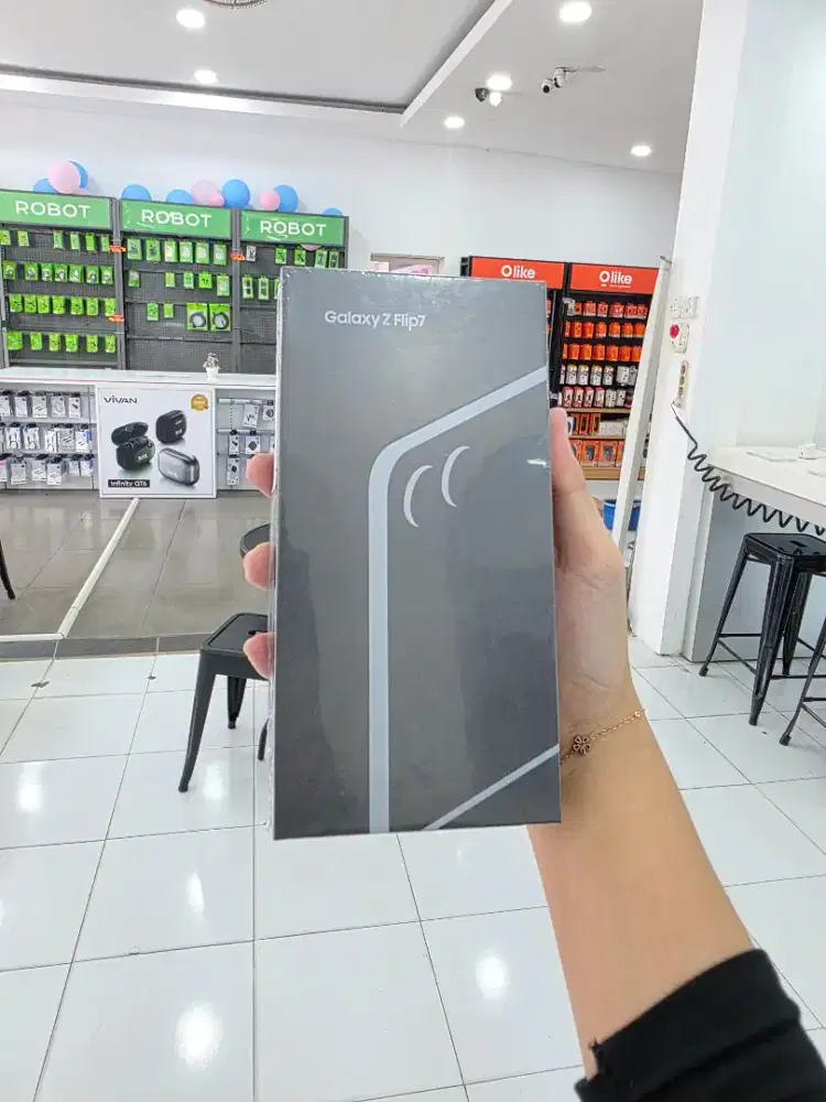 SAMSUNG Z FLIP7 12/512 SEGEL DAN BERGARANSI RESMI