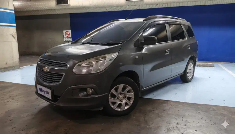 Pajak Panjang - Chevrolet Spin 1.3 LTZ Solar-MT 2013
