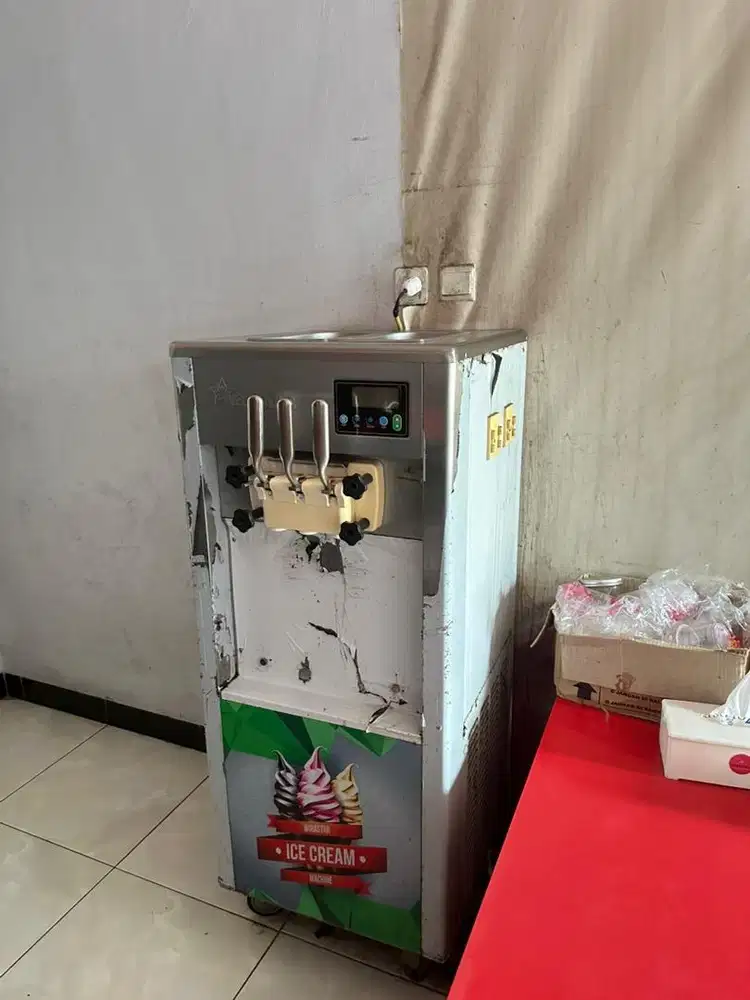 Mesin es krim bekas