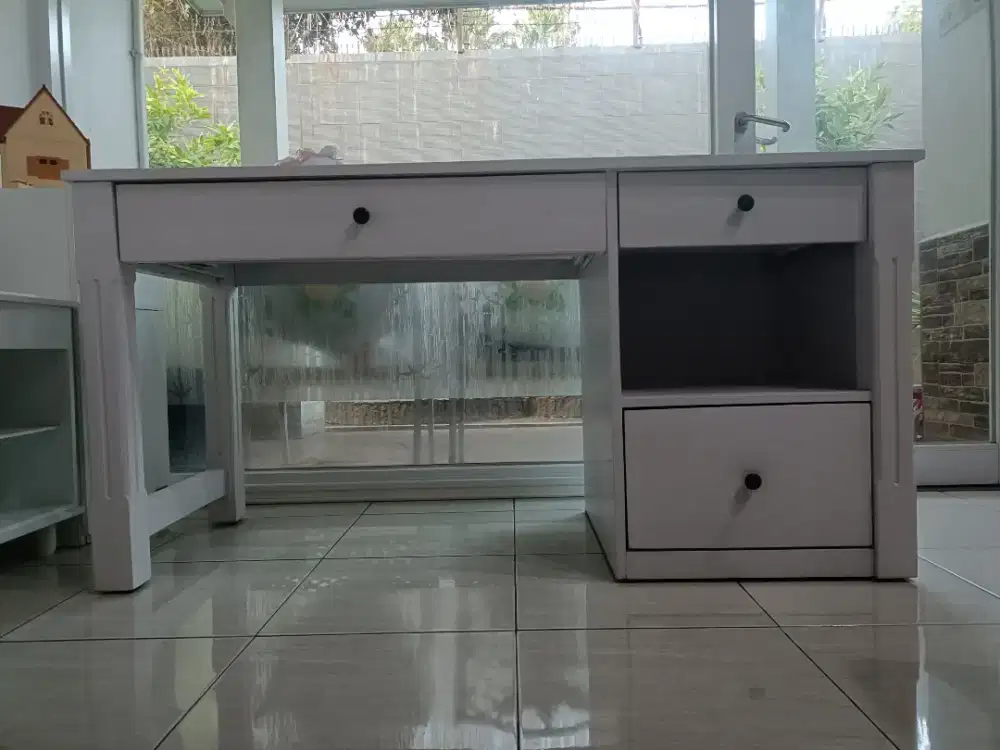 Meja kantor/ meja belajar jati