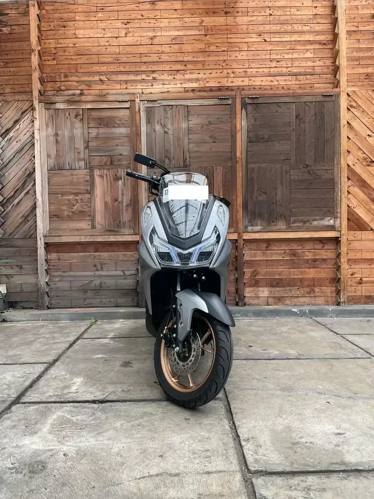 2024 Yamaha Lexi LX 155 Silver Type S Low Km Istimewa Like New