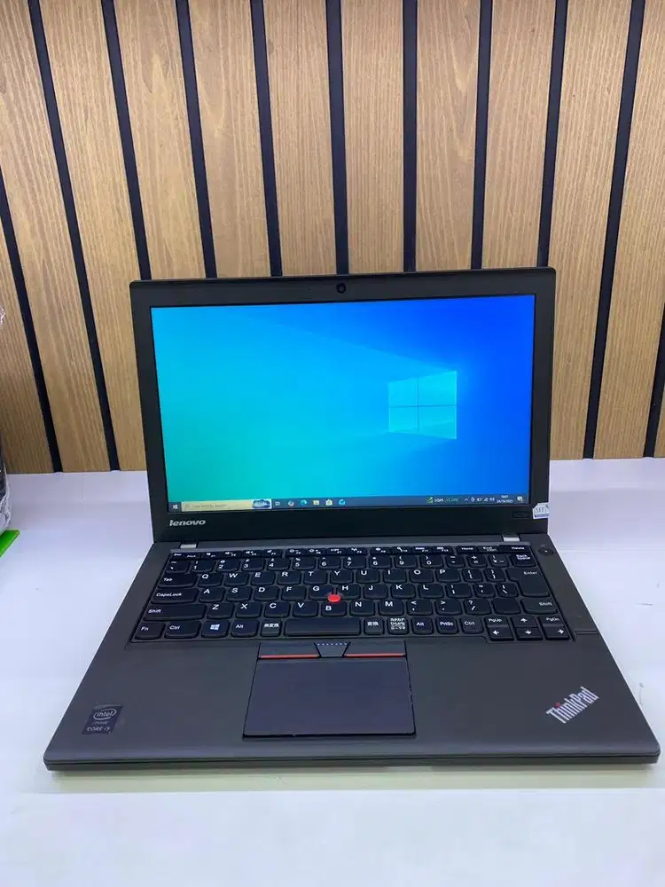 Lenovo thinkpad X250 intel core i3-5010U 8Gb