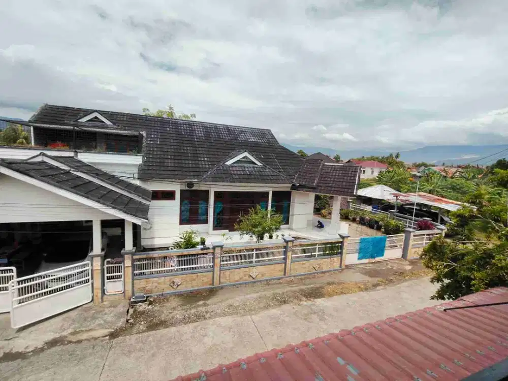 DIJUAL RUMAH DAN TANAH YG LUAS