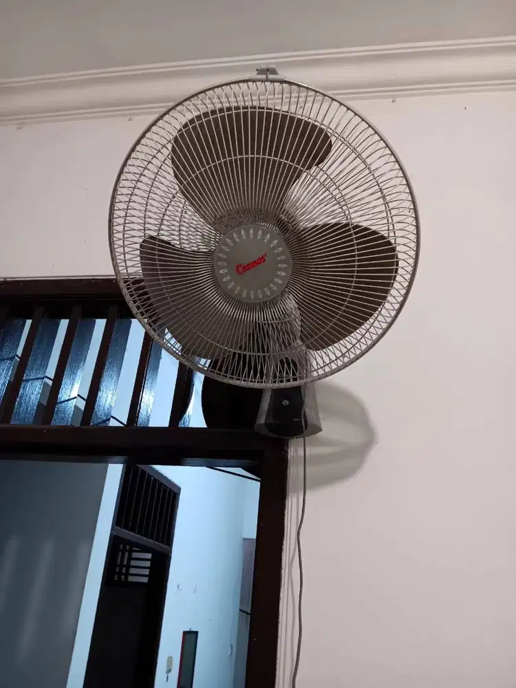 Kipas Angin COSMOS (Jual Pindahan)