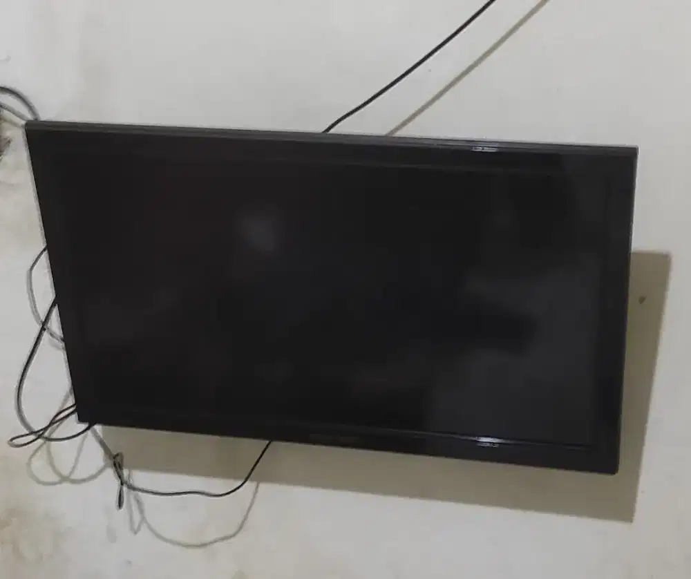 Polytron smart led tv 24inch