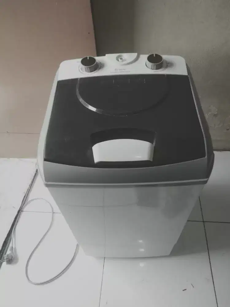 Mesin cuci Arashi bekas