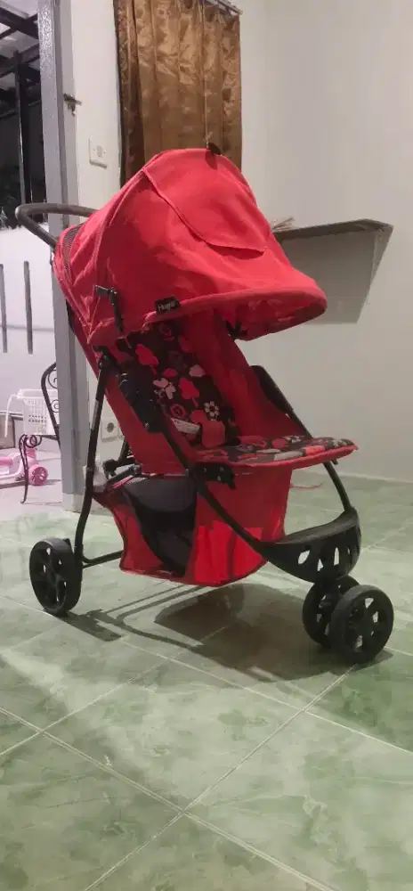 Stroller hugo masih bersih kaya baru