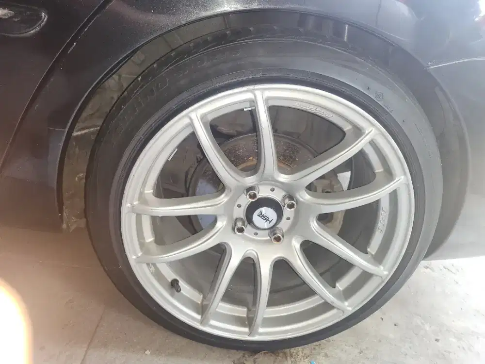 Dijual velg ring 17 plus ban