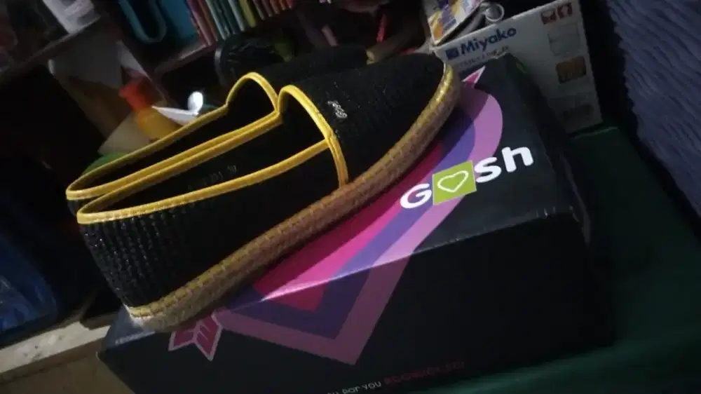 Preloved gosh msh kinyisss