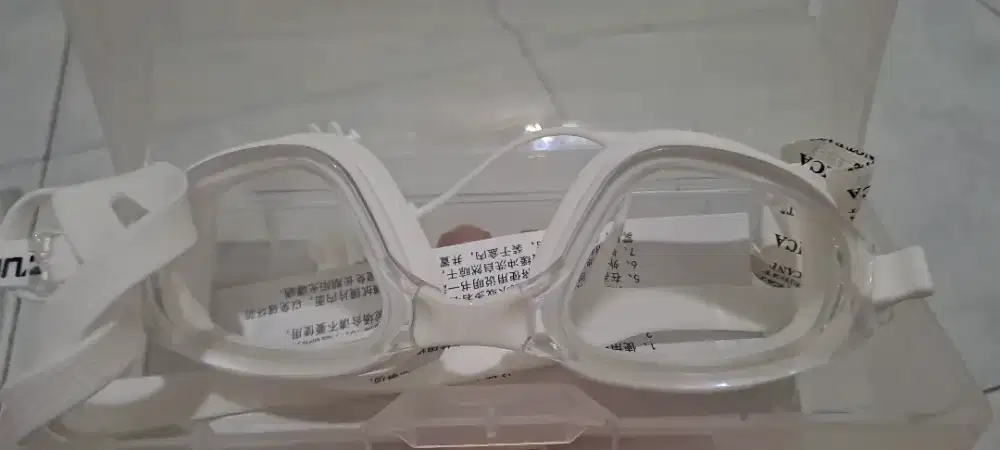 KACAMATA RENANG YUKE