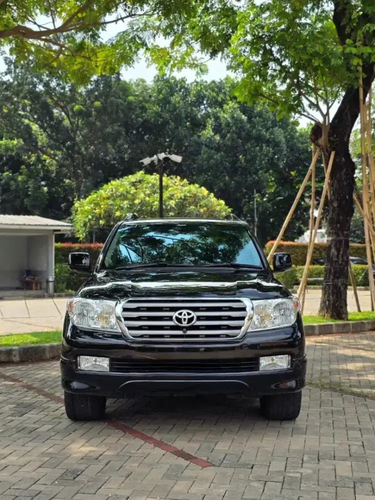 Toyota Land Cruiser 200 ZX 60th Anniversary 2011 Japan Spec