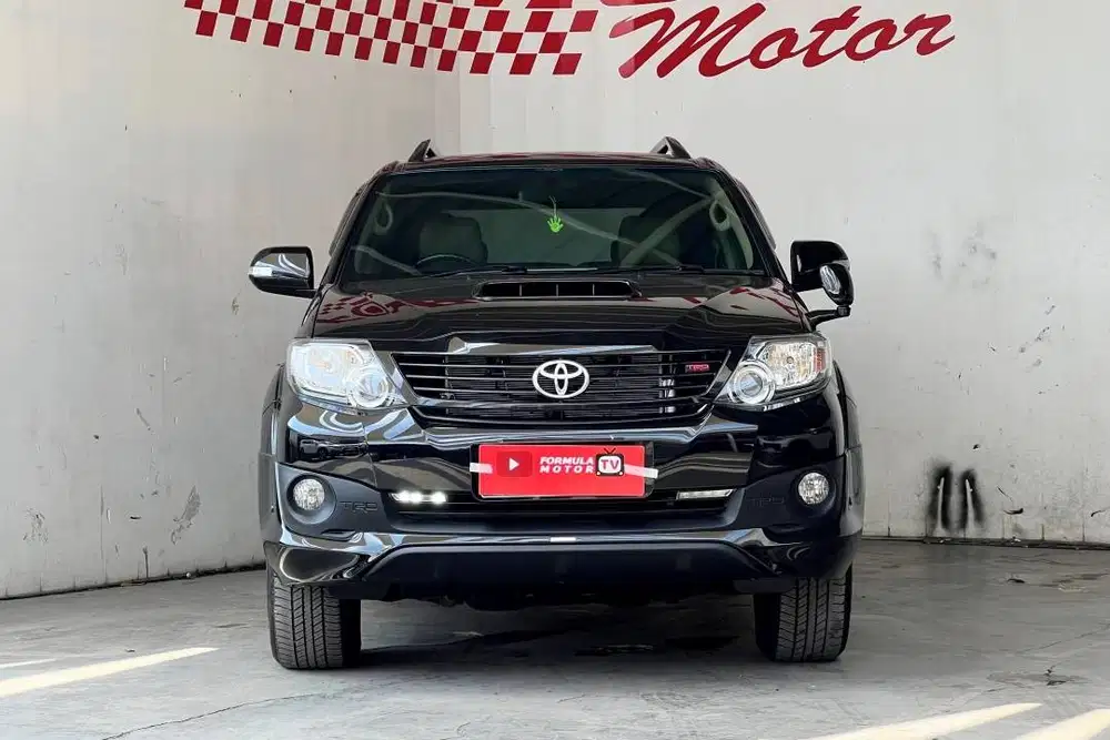 Toyota Fortuner VNT TRD MT 2014 Hitam
