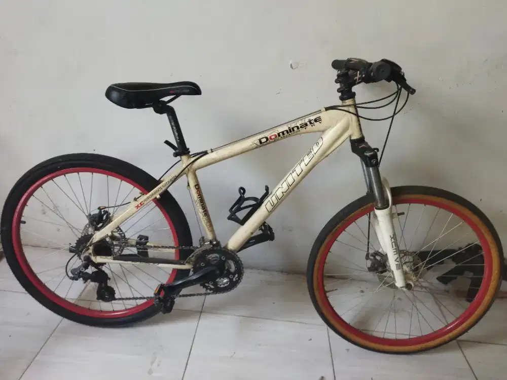 Sepeda United dominate