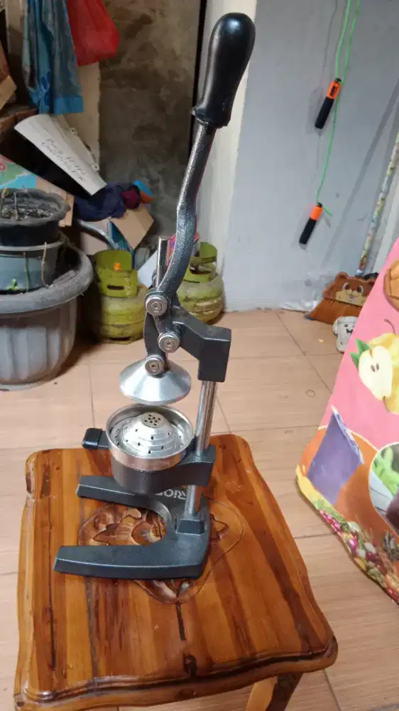 Alat Perasan Jeruk