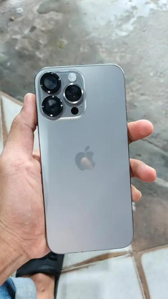 Di jual iphone 15 promax 256gb