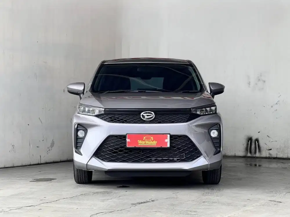 Daihatsu New Xenia 1.3 R Matic tahun 2023 Abu abu silver AT DP minim