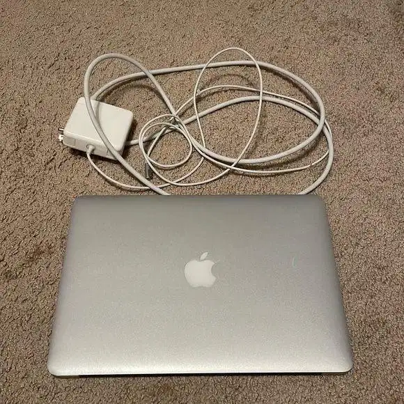 Laptop Apple MacBook Mid 2012