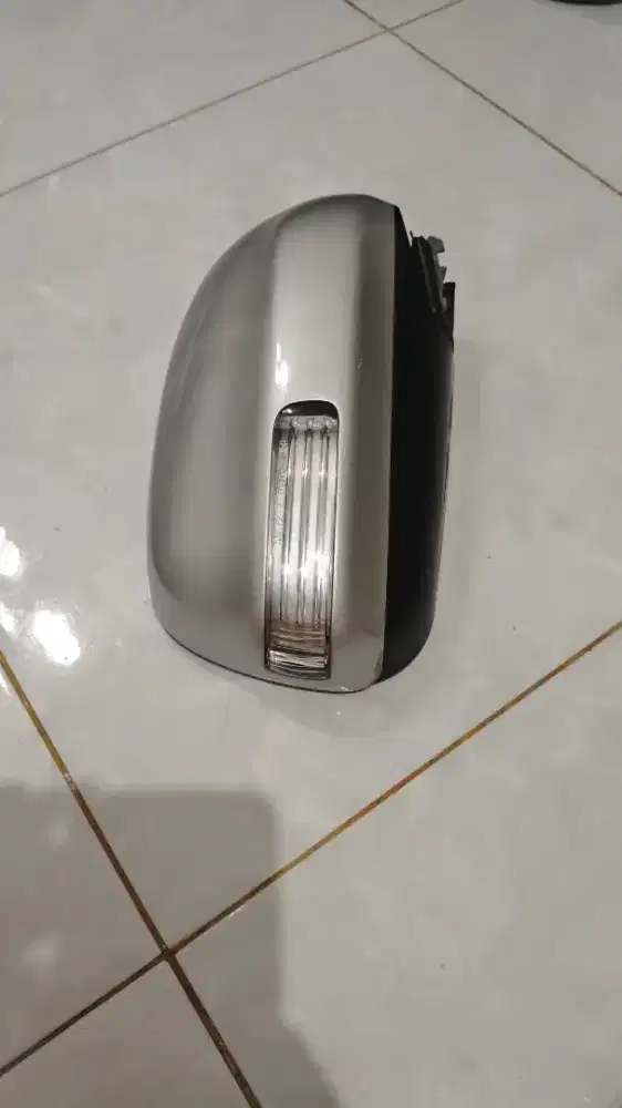 Spion kanan Terios 2007