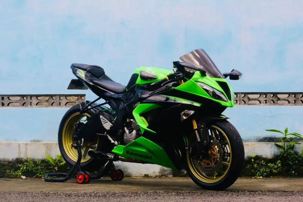 Kawasaki zx 636R like new ZX6R Z800 CBR600 GSX600