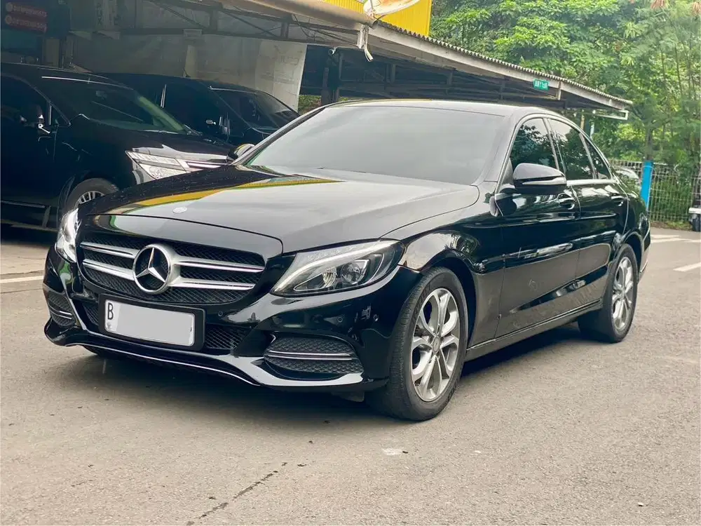 MERCEDES BENZ C200 AT HITAM 2014 FACELIFT