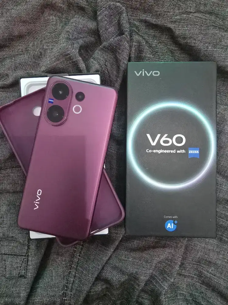VIVO V60 (5G) 12/512 GB
Fullset
