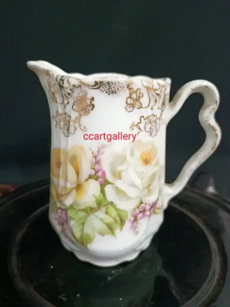 Tempat susu/ milk jug motif mawar