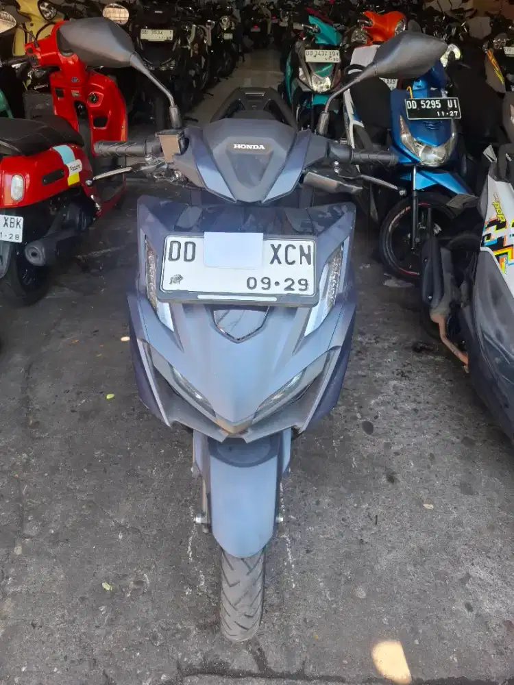Honda Vario 160cc 2024 biru cbs keyless