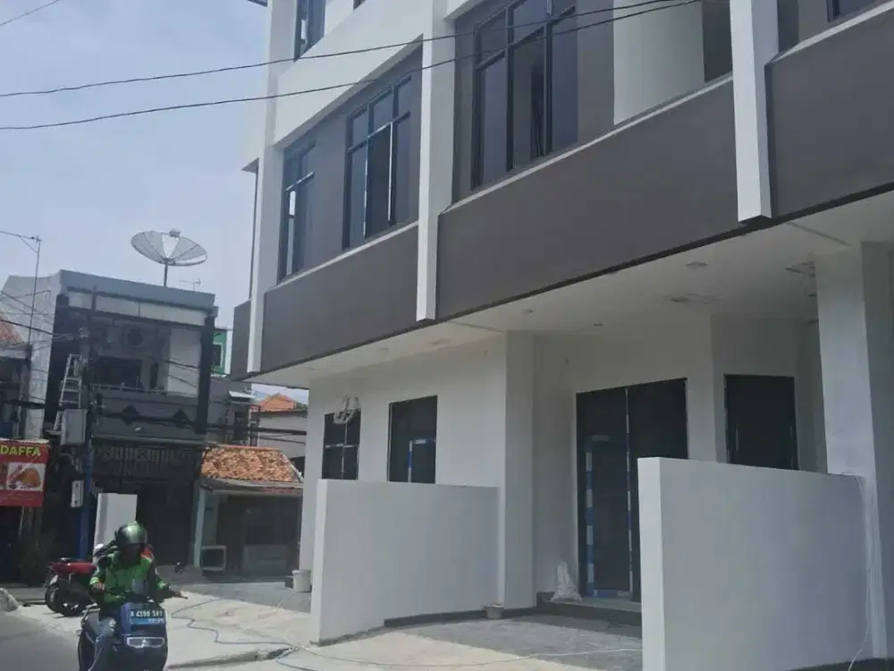 Dijual Rumah Baru Minimalis Modern 3 Lt di Jl Kran 5 Kemayoran JakPus