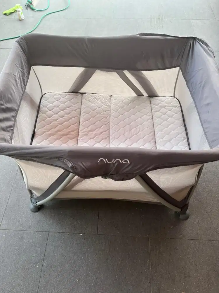 Box Bayi | Baby Cot Nuna Sena Aire (dilengkapi kelambu anti nyamuk)