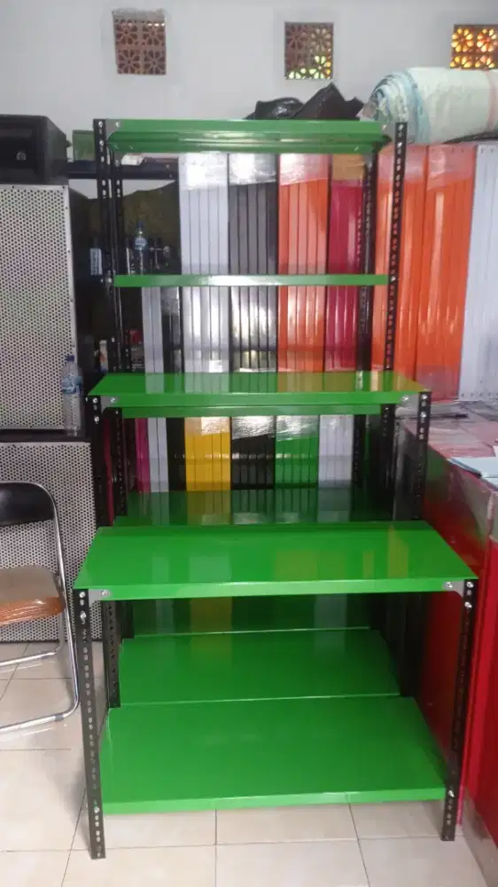 Rak besi rak toko rak kantor