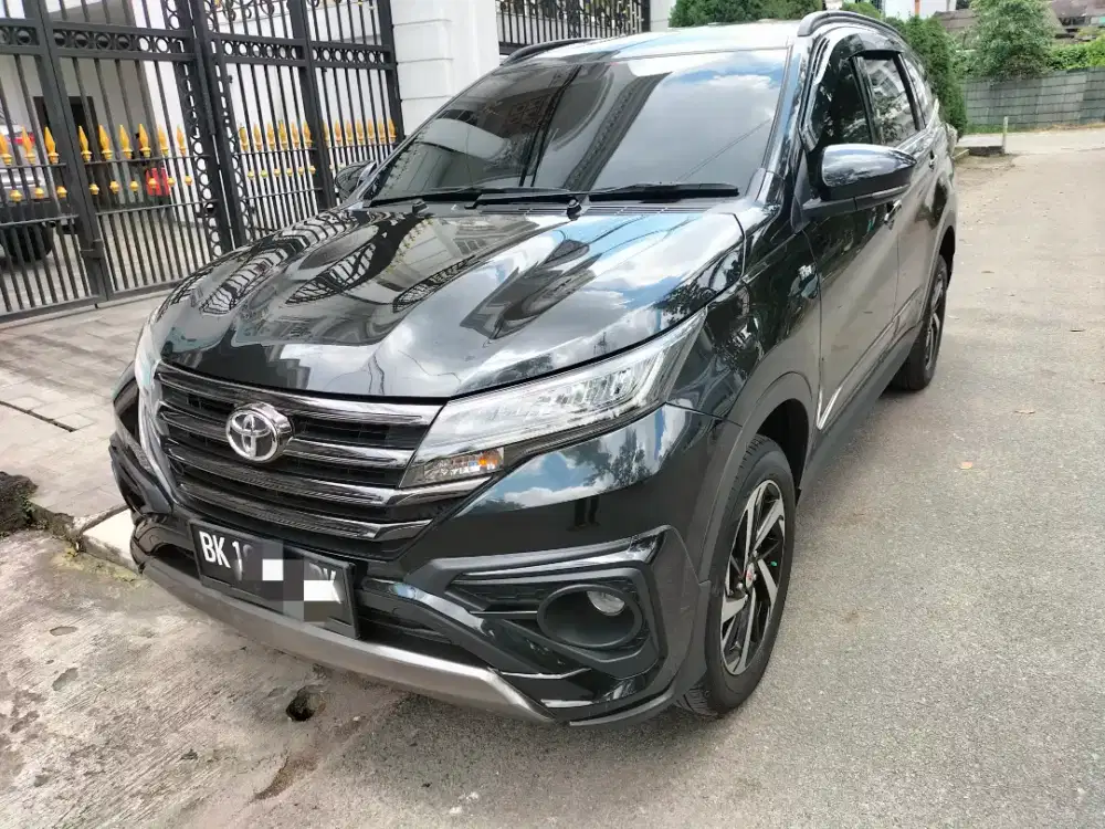 Toyota Rush S GR Hitam Manual 2022