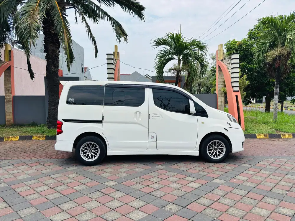 Nissan Evalia 2014 Bensin