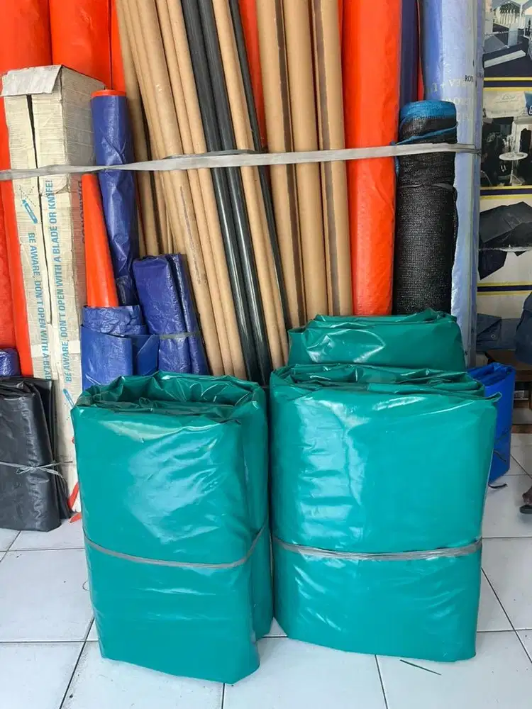 Terpal 550 gsm semi karet