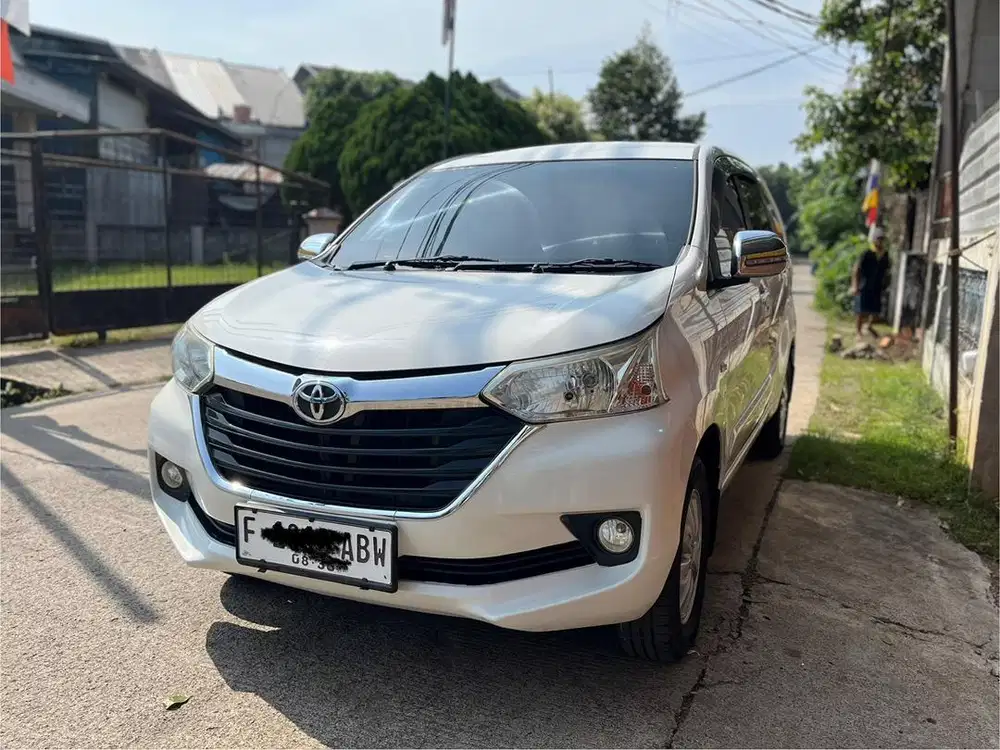 Toyota avanza G matic 2015