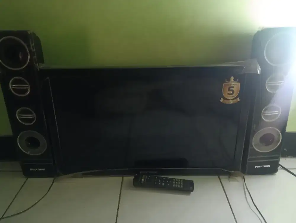 Jual TV polytron 24in minus
