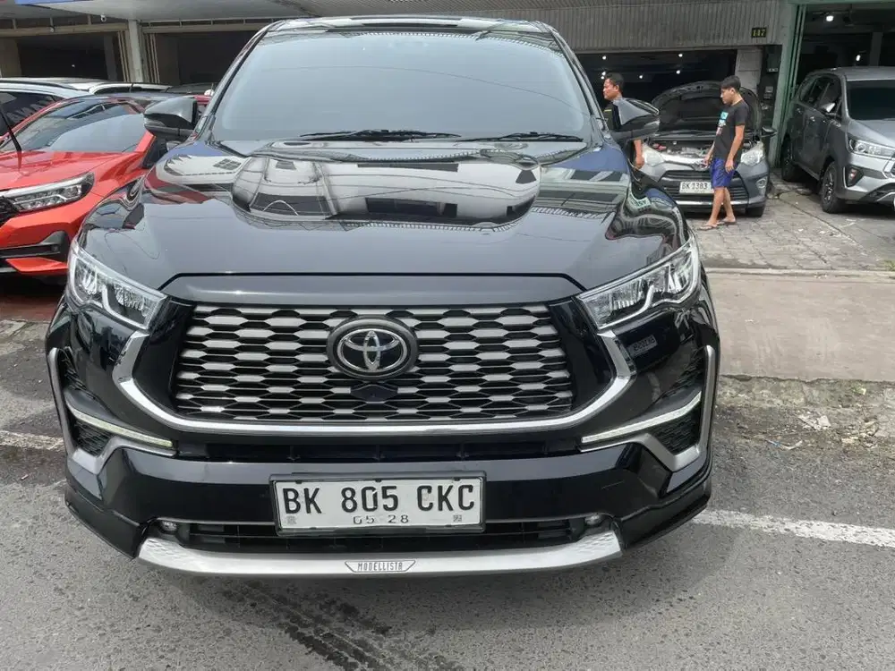 Toyota Innova Zenix 2.0 Q Hybrid TSS Modelista CVT 2023