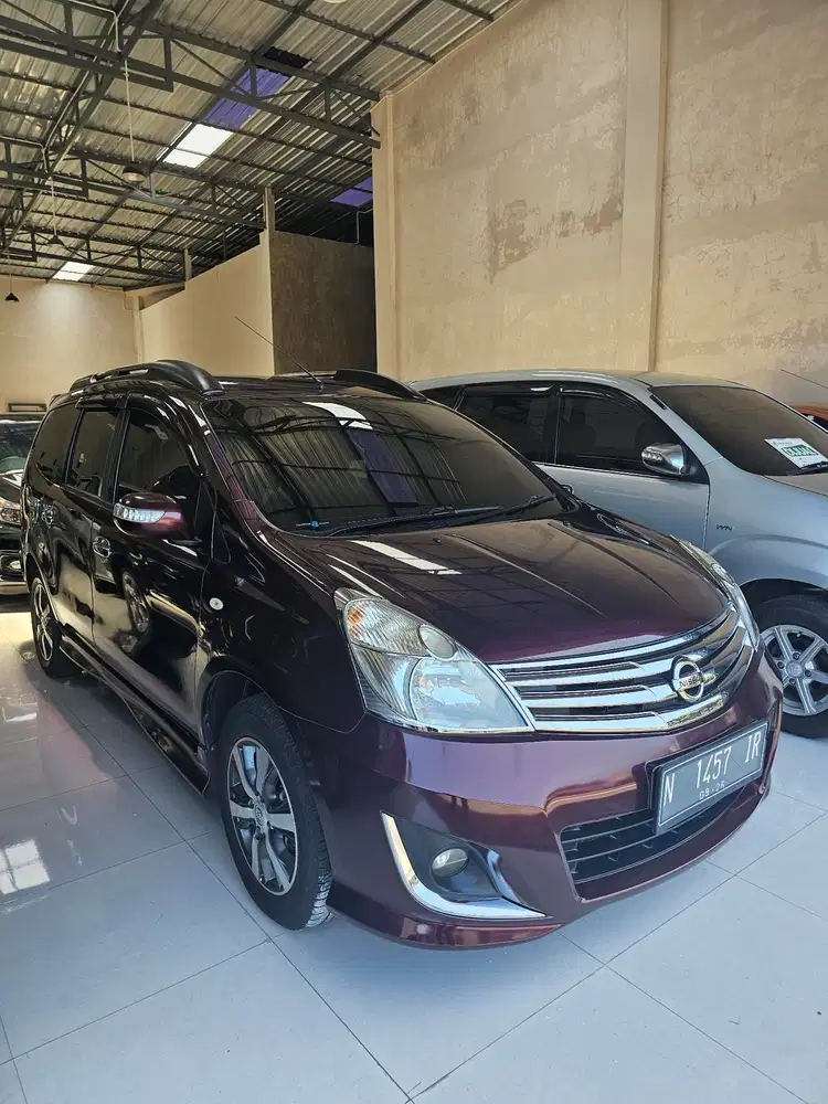 N TGN 1..Grand livina XV HWS..pajak baru..ban baru..km LOW 65rb asli