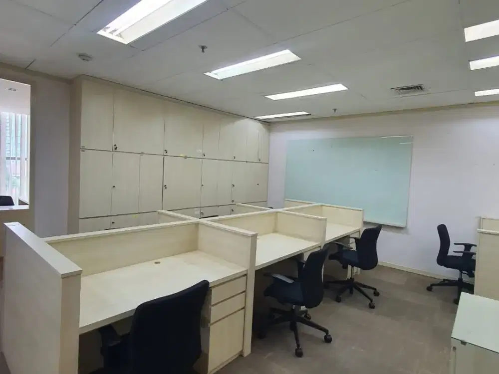 Disewakan  Kantor   Furnished, Murah & strategis , di Kemang Jakarta Selatan