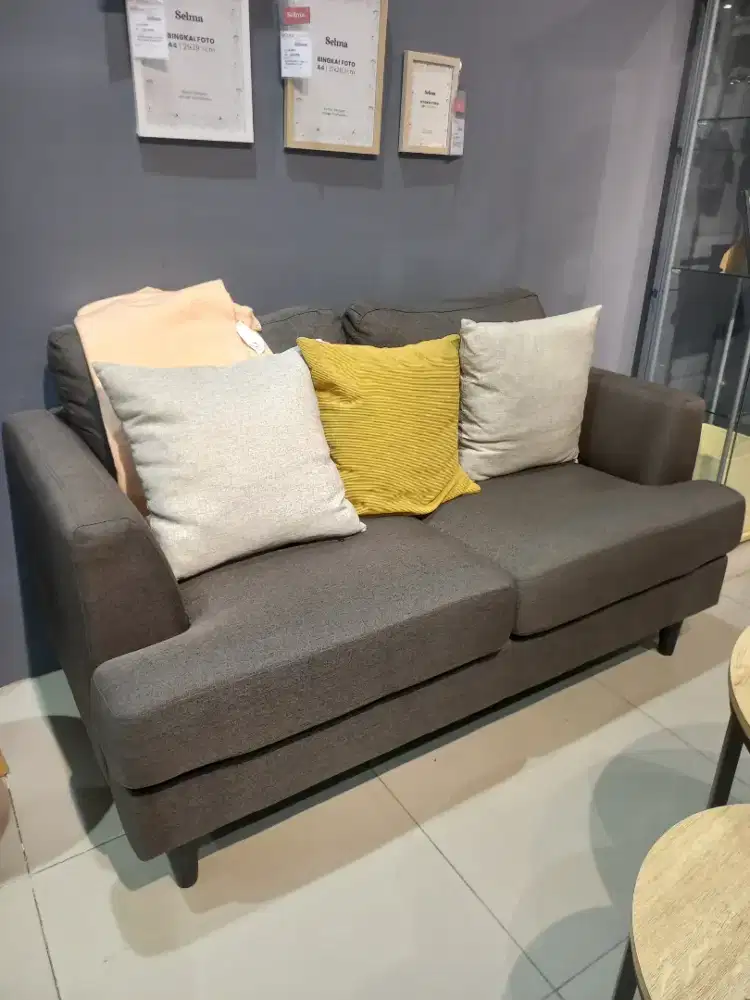 Sofa 2 seater leona